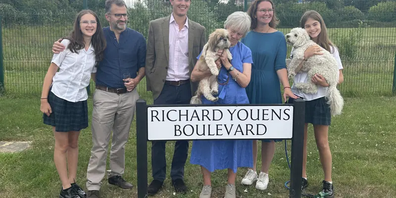 Unveiling Richard Youens Boulevard
