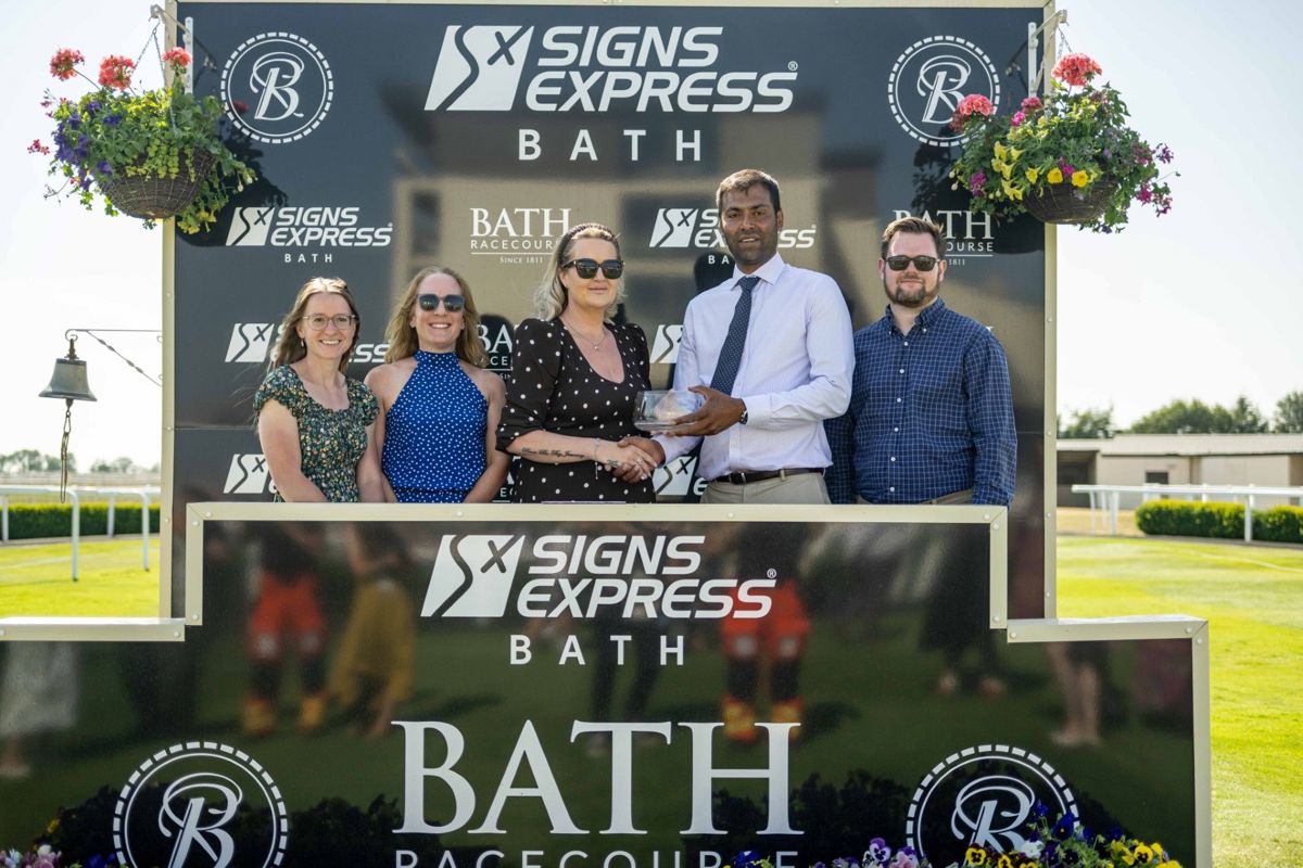 Reining success for Charity Race Day for Bath’s Air Ambulance 